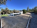 Magnifique villa avec piscine et vue sur la montagne à Petrer in Alicante Dream Homes API 1122