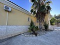 Magnifique villa avec piscine et vue sur la montagne à Petrer in Alicante Dream Homes API 1122