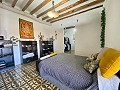 Großes schönes Haus in einem Weiler in Yecla in Alicante Dream Homes API 1122