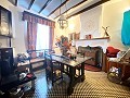 Großes schönes Haus in einem Weiler in Yecla in Alicante Dream Homes API 1122
