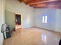 Großes schönes Haus in einem Weiler in Yecla in Alicante Dream Homes API 1122