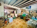 Großes schönes Haus in einem Weiler in Yecla in Alicante Dream Homes API 1122