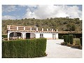Schöne Villa in Yecla in Alicante Dream Homes API 1122