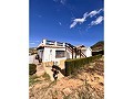 Schöne Villa in Yecla in Alicante Dream Homes API 1122