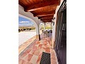 Schöne Villa in Yecla in Alicante Dream Homes API 1122