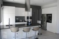 Moderne Neubauvilla mit Grundstück und Pool in Alicante Dream Homes API 1122