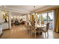 Atemberaubend Villa mit 6 Schlafzimmern und 4 Bädern in Yecla. in Alicante Dream Homes API 1122