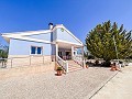 Prachtige villa met 4 slaapkamers en 2 badkamers in Alicante Dream Homes API 1122