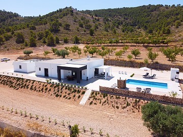Schöne Neubauvilla mit 3 Schlafzimmern und 3 Bädern in Hondon de las Nieves, fertig in 4/5 Monaten