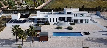 Ready to move in to Modern 5 bedroom villa in Sax, Alicante 