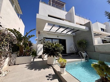 3 slaapkamer herenhuis in Villamartin
