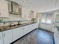 Atemberaubende freistehende Villa in Yecla mit Pool und Garage in Alicante Dream Homes API 1122