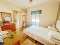 Atemberaubende freistehende Villa in Yecla mit Pool und Garage in Alicante Dream Homes API 1122
