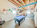 Atemberaubende freistehende Villa in Yecla mit Pool und Garage in Alicante Dream Homes API 1122