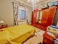 Atemberaubende freistehende Villa in Yecla mit Pool und Garage in Alicante Dream Homes API 1122