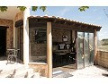 Schönes Landhaus mit 3 Schlafzimmern und 2 Badezimmern in Villena. in Alicante Dream Homes API 1122