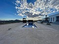 Instapklare moderne villa met 5 slaapkamers in Sax, Alicante in Alicante Dream Homes API 1122
