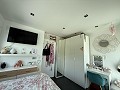 Instapklare moderne villa met 5 slaapkamers in Sax, Alicante in Alicante Dream Homes API 1122