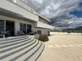 Instapklare moderne villa met 5 slaapkamers in Sax, Alicante in Alicante Dream Homes API 1122