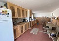 Landhaus mit 3 Schlafzimmern, einem Apartment im Nebengebäude mit 2 Schlafzimmern und einem Studio mit 1 Schlafzimmer in Sax. in Alicante Dream Homes API 1122