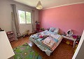 Landhaus mit 3 Schlafzimmern, einem Apartment im Nebengebäude mit 2 Schlafzimmern und einem Studio mit 1 Schlafzimmer in Sax. in Alicante Dream Homes API 1122