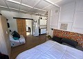 Landhaus mit 3 Schlafzimmern, einem Apartment im Nebengebäude mit 2 Schlafzimmern und einem Studio mit 1 Schlafzimmer in Sax. in Alicante Dream Homes API 1122