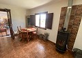 Landhaus mit 3 Schlafzimmern, einem Apartment im Nebengebäude mit 2 Schlafzimmern und einem Studio mit 1 Schlafzimmer in Sax. in Alicante Dream Homes API 1122