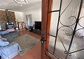 Landhaus mit 3 Schlafzimmern, einem Apartment im Nebengebäude mit 2 Schlafzimmern und einem Studio mit 1 Schlafzimmer in Sax. in Alicante Dream Homes API 1122