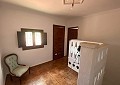 Landhaus mit 3 Schlafzimmern, einem Apartment im Nebengebäude mit 2 Schlafzimmern und einem Studio mit 1 Schlafzimmer in Sax. in Alicante Dream Homes API 1122