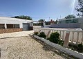 Finca de 4 chambres avec piscine et joli jardin à 10 minutes à pied de la ville de Sax in Alicante Dream Homes API 1122