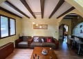 Prachtige finca in Sax met 2 slaapkamers, 1 badkamer en potentieel voor veel meer in Alicante Dream Homes API 1122