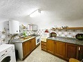 Spacieuse maison troglodyte de 230 m² avec vue sur la montagne près de Pinoso in Alicante Dream Homes API 1122