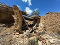 Ruine in Pinoso mit genügend Land zum Bau einer neuen Immobilie in Alicante Dream Homes API 1122