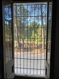 Belle Finca hors réseau de 4 chambres et 1 salle de bain à Almansa. in Alicante Dream Homes API 1122