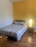 Belle Finca hors réseau de 4 chambres et 1 salle de bain à Almansa. in Alicante Dream Homes API 1122