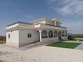 Schöne Villa mit 6 Schlafzimmern und 5 Bädern in Pinoso. in Alicante Dream Homes API 1122