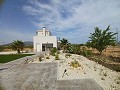 Schöne Villa mit 6 Schlafzimmern und 5 Bädern in Pinoso. in Alicante Dream Homes API 1122