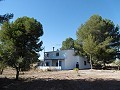 Belle maison de campagne de 5 chambres et 2 salles de bain avec piscine à Yecla. in Alicante Dream Homes API 1122