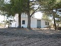 Belle maison de campagne de 5 chambres et 2 salles de bain avec piscine à Yecla. in Alicante Dream Homes API 1122