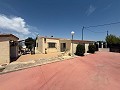 Prachtige villa met 4 slaapkamers en 1 badkamer in Villena. in Alicante Dream Homes API 1122