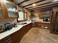 Prachtige villa met 4 slaapkamers en 2 badkamers in een van de meest prestigieuze gebieden van Elda in Alicante Dream Homes API 1122
