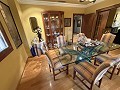Prachtige villa met 4 slaapkamers en 2 badkamers in een van de meest prestigieuze gebieden van Elda in Alicante Dream Homes API 1122