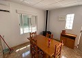 Villa met 3 slaapkamers en 2 badkamers en gastenverblijf met 3 slaapkamers en 1 badkamer in Salinas. in Alicante Dream Homes API 1122