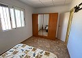 Villa met 3 slaapkamers en 2 badkamers en gastenverblijf met 3 slaapkamers en 1 badkamer in Salinas. in Alicante Dream Homes API 1122