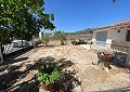 Villa met 3 slaapkamers en 2 badkamers en gastenverblijf met 3 slaapkamers en 1 badkamer in Salinas. in Alicante Dream Homes API 1122