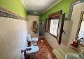 Villa met 3 slaapkamers en 2 badkamers en gastenverblijf met 3 slaapkamers en 1 badkamer in Salinas. in Alicante Dream Homes API 1122