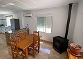 Villa met 3 slaapkamers en 2 badkamers en gastenverblijf met 3 slaapkamers en 1 badkamer in Salinas. in Alicante Dream Homes API 1122