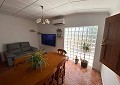 Villa met 3 slaapkamers en 2 badkamers en gastenverblijf met 3 slaapkamers en 1 badkamer in Salinas. in Alicante Dream Homes API 1122