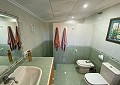 Villa met 3 slaapkamers en 2 badkamers en gastenverblijf met 3 slaapkamers en 1 badkamer in Salinas. in Alicante Dream Homes API 1122