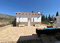 Villa met 3 slaapkamers en 2 badkamers en gastenverblijf met 3 slaapkamers en 1 badkamer in Salinas. in Alicante Dream Homes API 1122